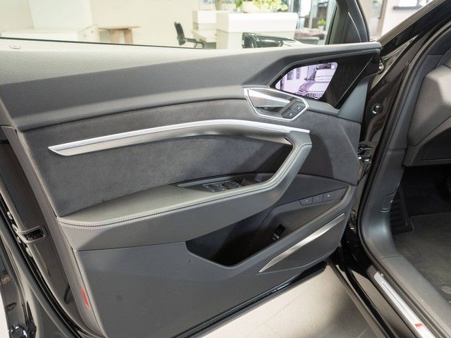 e-tron S Sportback quattro PANO+HEAD+UP+AHK+LUFT