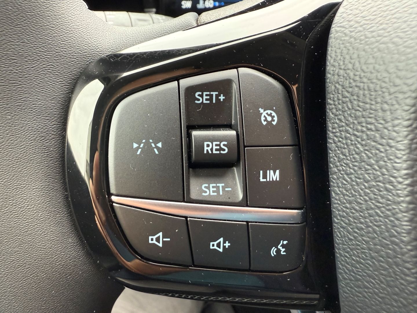 Fahrzeugabbildung Ford Puma Titanium Navi Digitales Cockpit LED Apple C