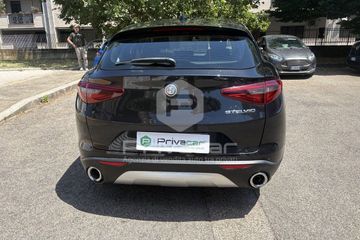 Alfa-Romeo Stelvio - 6