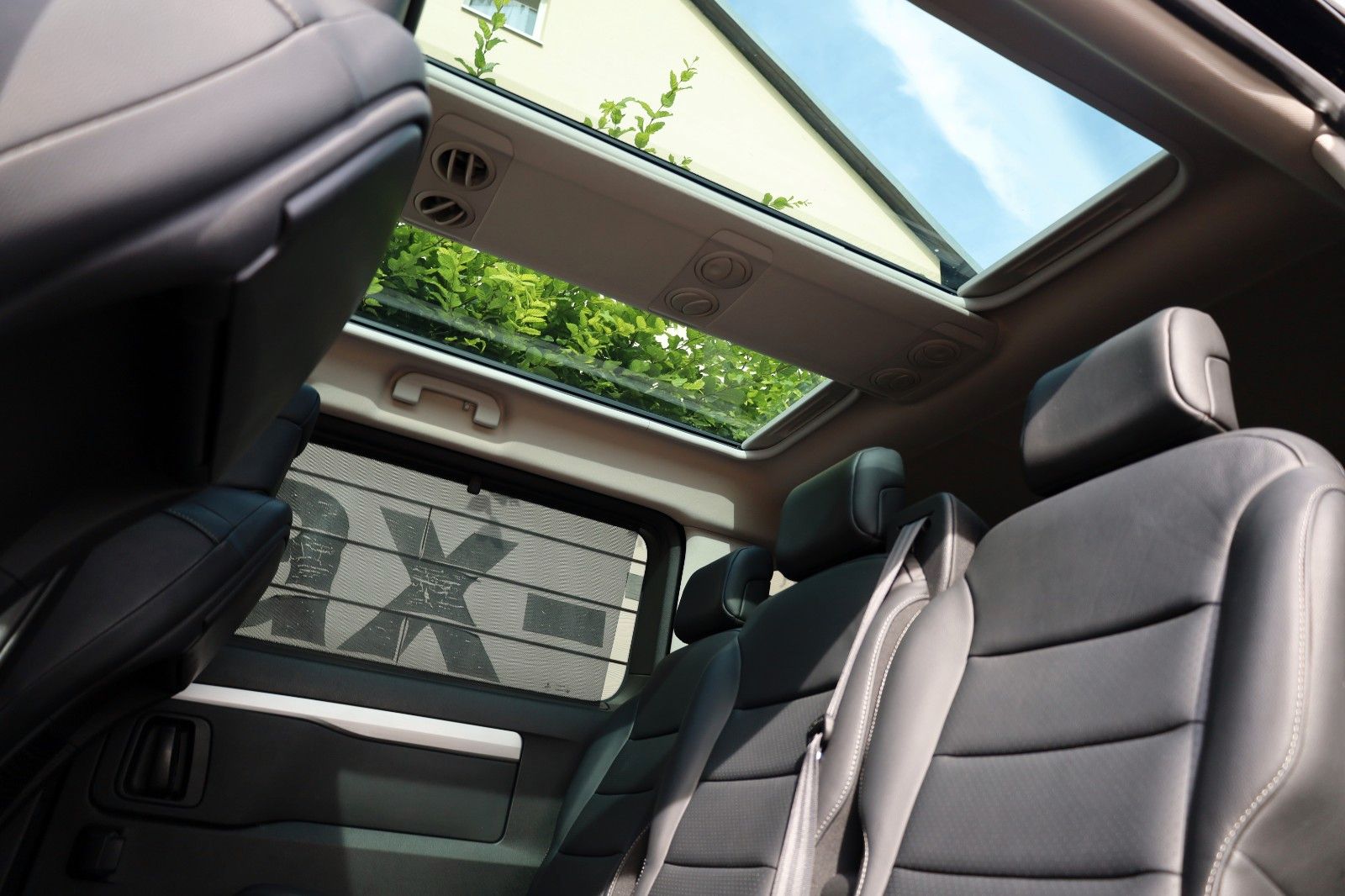 Fahrzeugabbildung Citroën SpaceTourer Lounge M Leder,Navi,Panorama,Massage