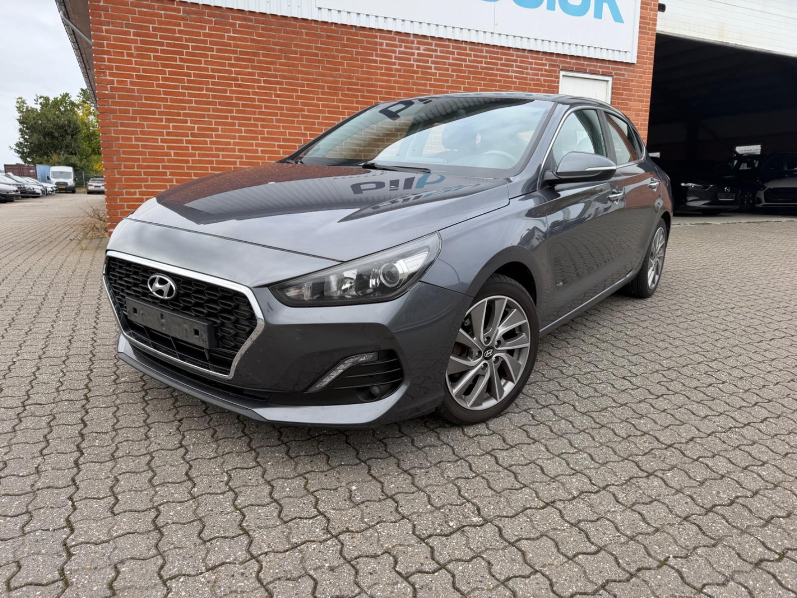 Hyundai i30 1,4 T-GDi Fastback Style