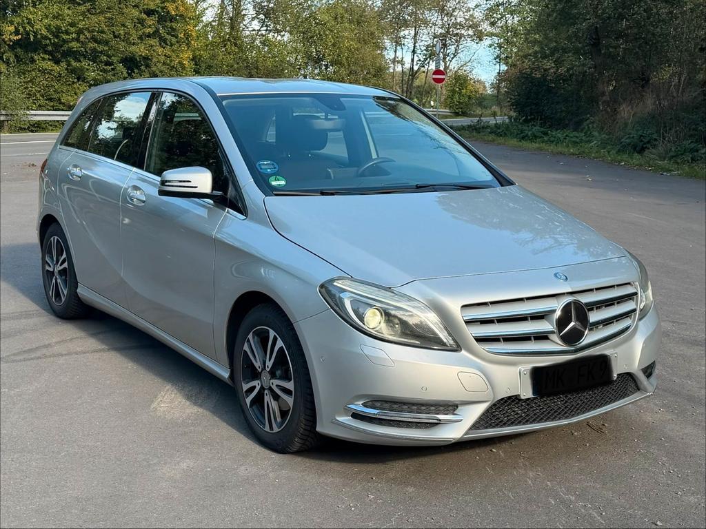 Mercedes-Benz B180, *Xenon*Sitzheizung*P...