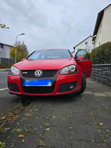 Volkswagen Golf v gti Angel eyes