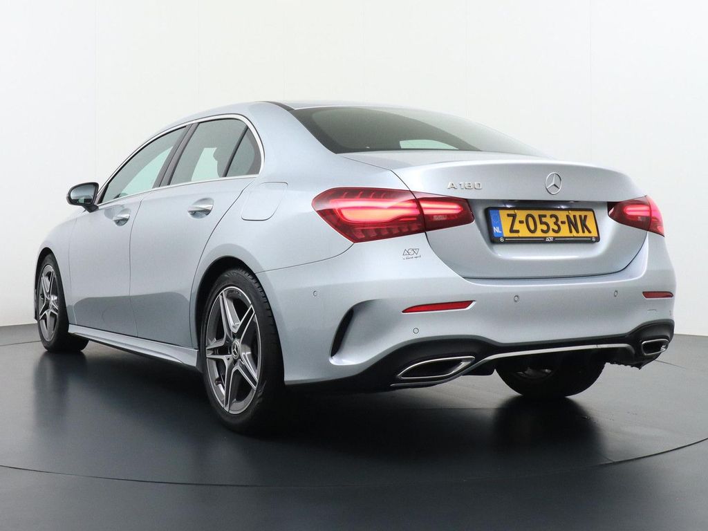 Mercedes-Benz A 180 Star Edition AMG Line