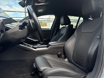 BMW 330e xDrive Touring A Head-Up HiFi DAB LED RFK