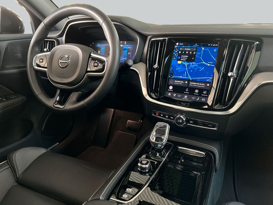 Volvo V60 T6 AWD Recharge Plus-Dark Glasd 360° Pilot B foto 13