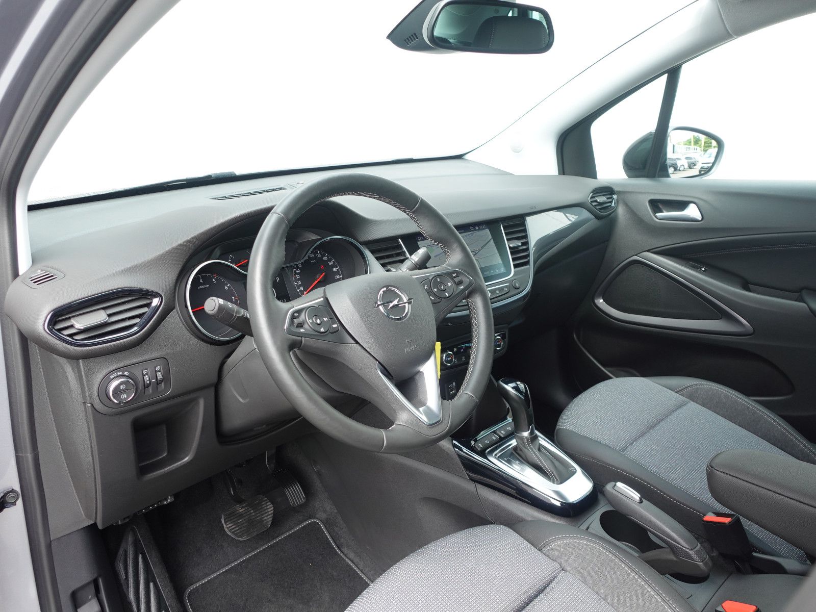 Fahrzeugabbildung Opel Crossland Elegance 1.2T AUTOMATIK,Navi,Kamera