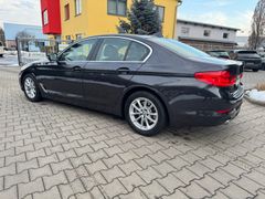 BMW 520d Autom. *DISPLAY KEY*HEAD UP*SURROUND VIEW*