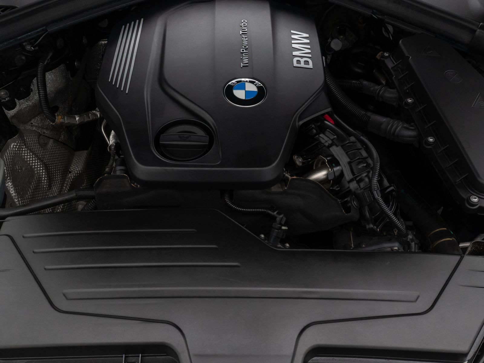 Fahrzeugabbildung BMW 320d Luxury Line HiFi PDC Leder Sportsitz 17Zoll