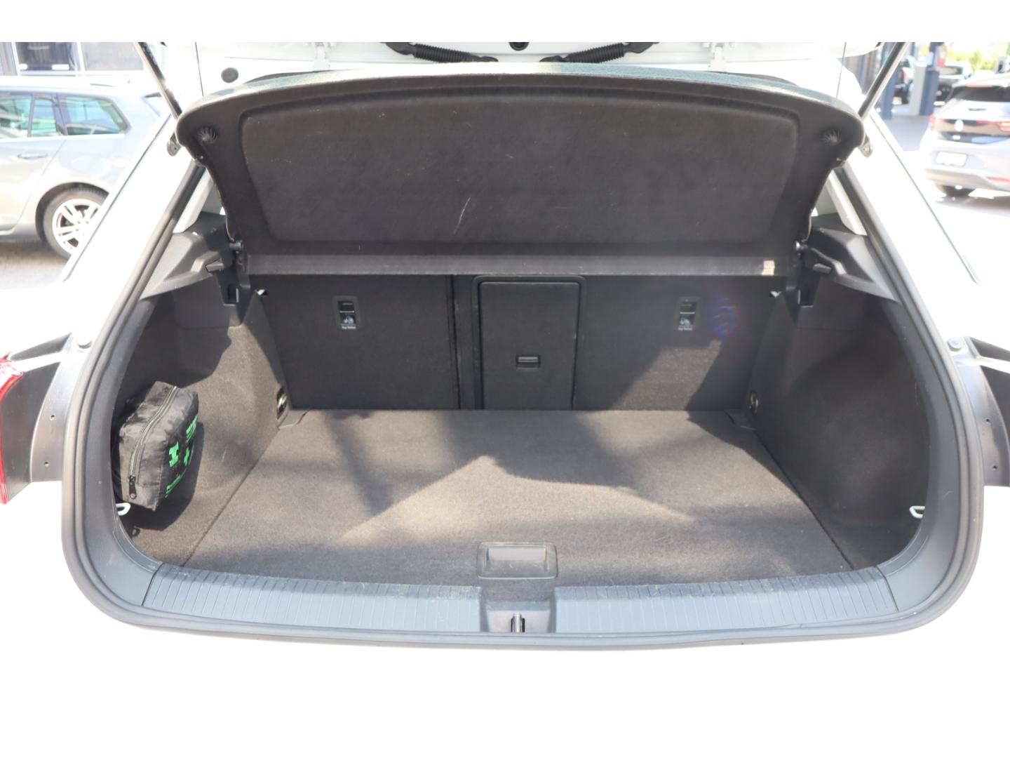 Volkswagen T-Roc 1.5 TSI Life 110 KW DSG Sitzhzg. GJ RFK, миниатюра 14