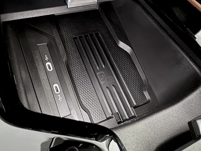 Skoda Superb Combi L&K Leder AHK Standh. Rollo 360Cam