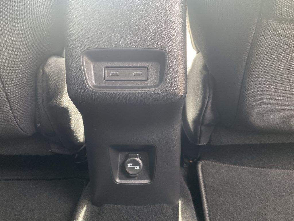 Fahrzeugabbildung Citroën e-C3 Aircross 113 Standard-Range MAX *LED*Nav*Ca
