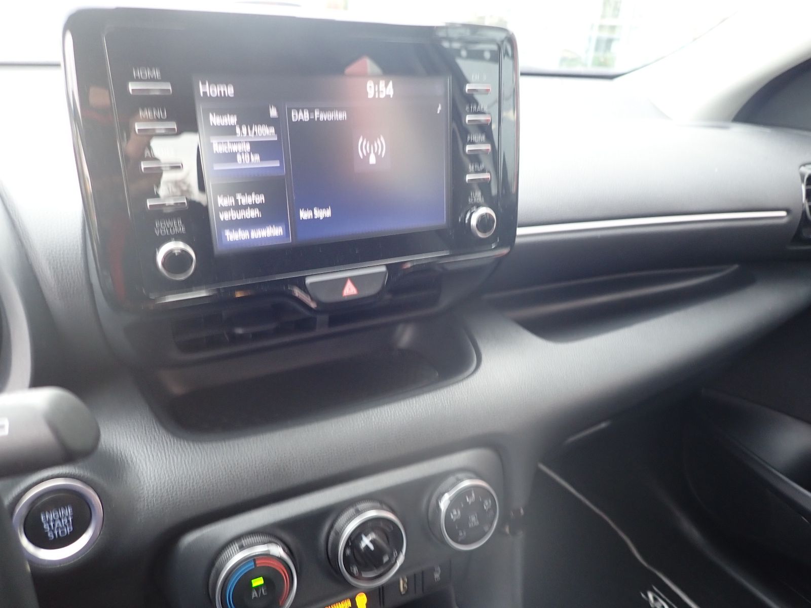 Fahrzeugabbildung Toyota Yaris 1.5 VVT-i 6-G Team, SHZ Deutschland