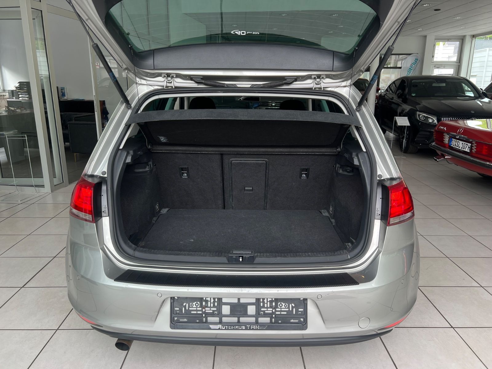 Fahrzeugabbildung Volkswagen Golf VII Lim. Cup 1.6 TDI DSG