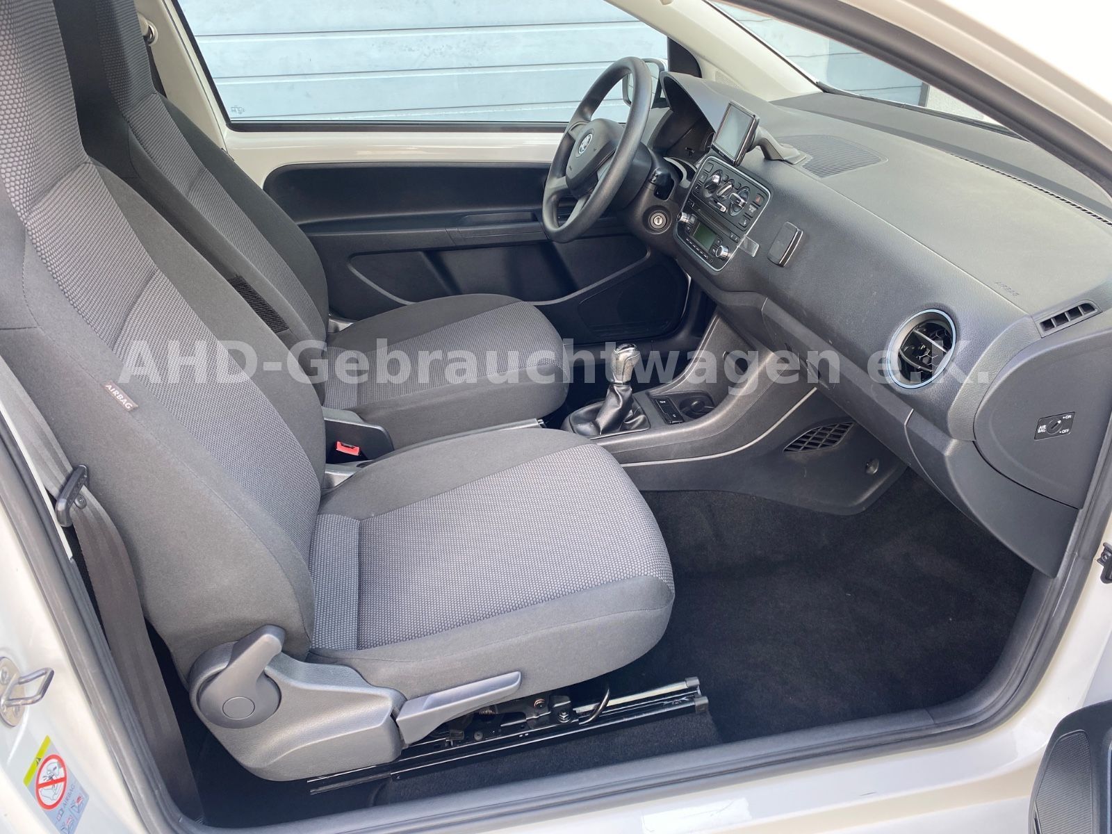 Fahrzeugabbildung SKODA Citigo Elegance Navi SHZ PDC Tempomat Alufelgen