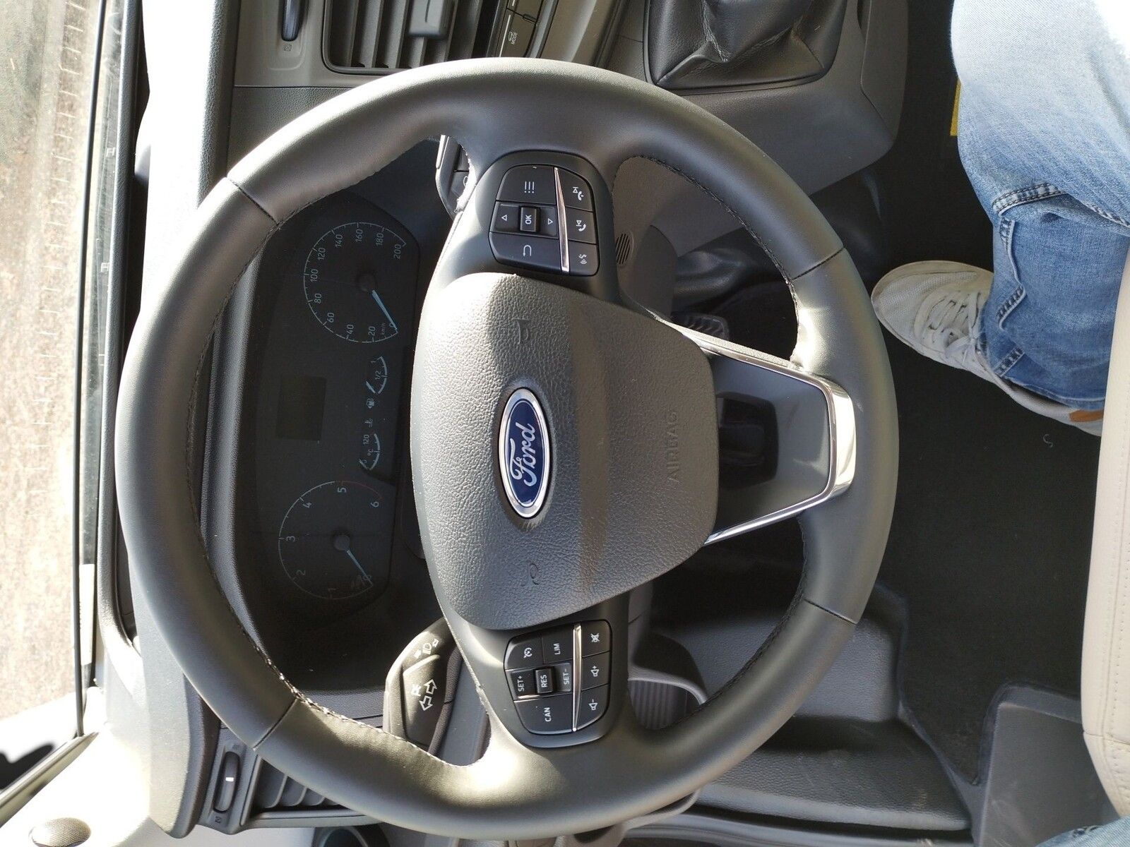 Fahrzeugabbildung Karmann Dexter 4x4 DE 560 AW Allrad 4x4, Rückfahrkamera