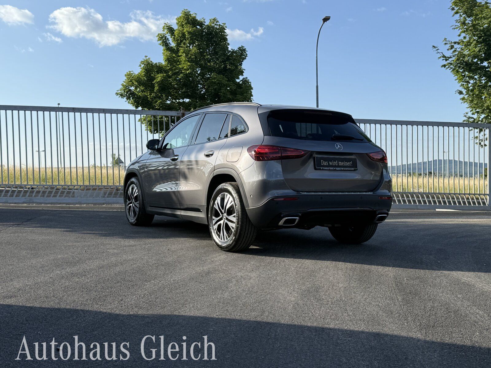 Fahrzeugabbildung Mercedes-Benz GLA 220 Progressive (EURO 6d) Navi/Standheizung