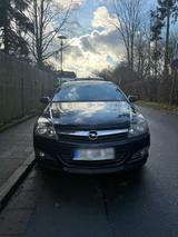 Opel Astra GTC - Opel Astra aus 2006 mit Diesel-Antrieb