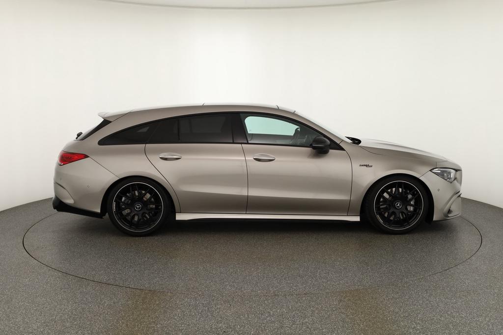Mercedes-Benz CLA 45 AMG Shooting Brake
