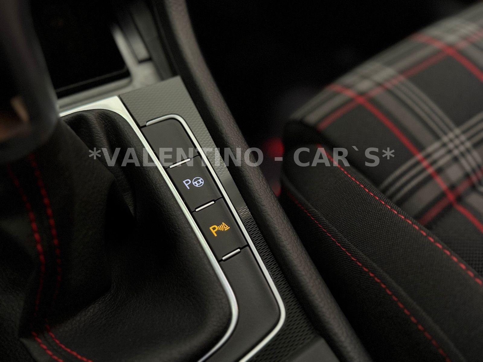 Volkswagen Golf VII Lim. GTI Navi/Temp/Parklenk/Shz/BiXen