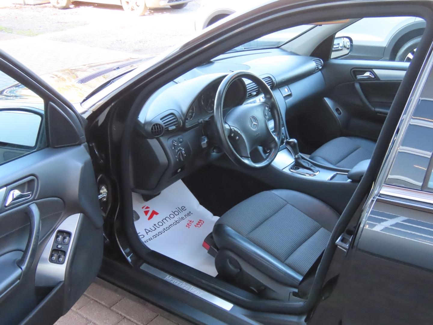 Mercedes-Benz C180 2004 — photo 7
