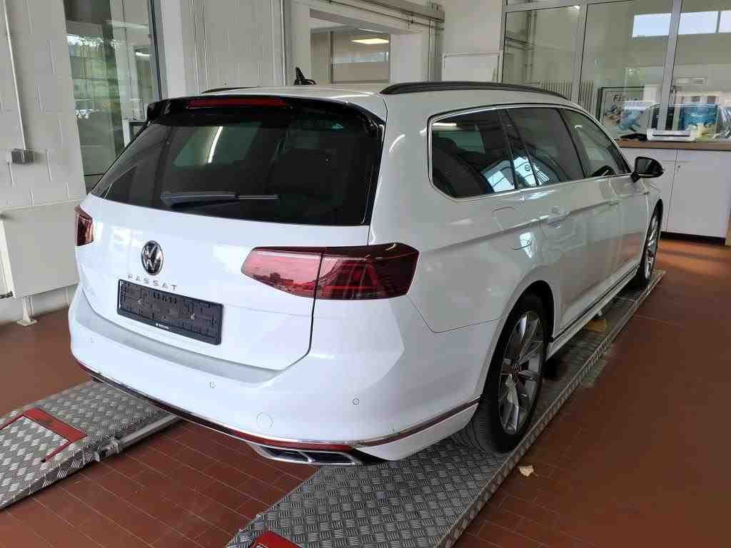 Volkswagen Passat Variant - Bild 3