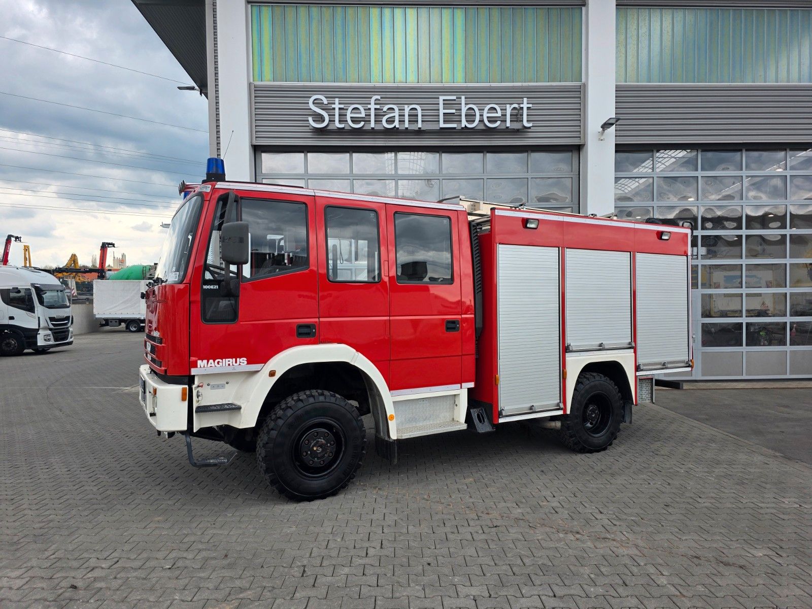 Fahrzeugabbildung Iveco EuroFire Tector FF100EW21 4x4 LF8 Löschfahrzeug