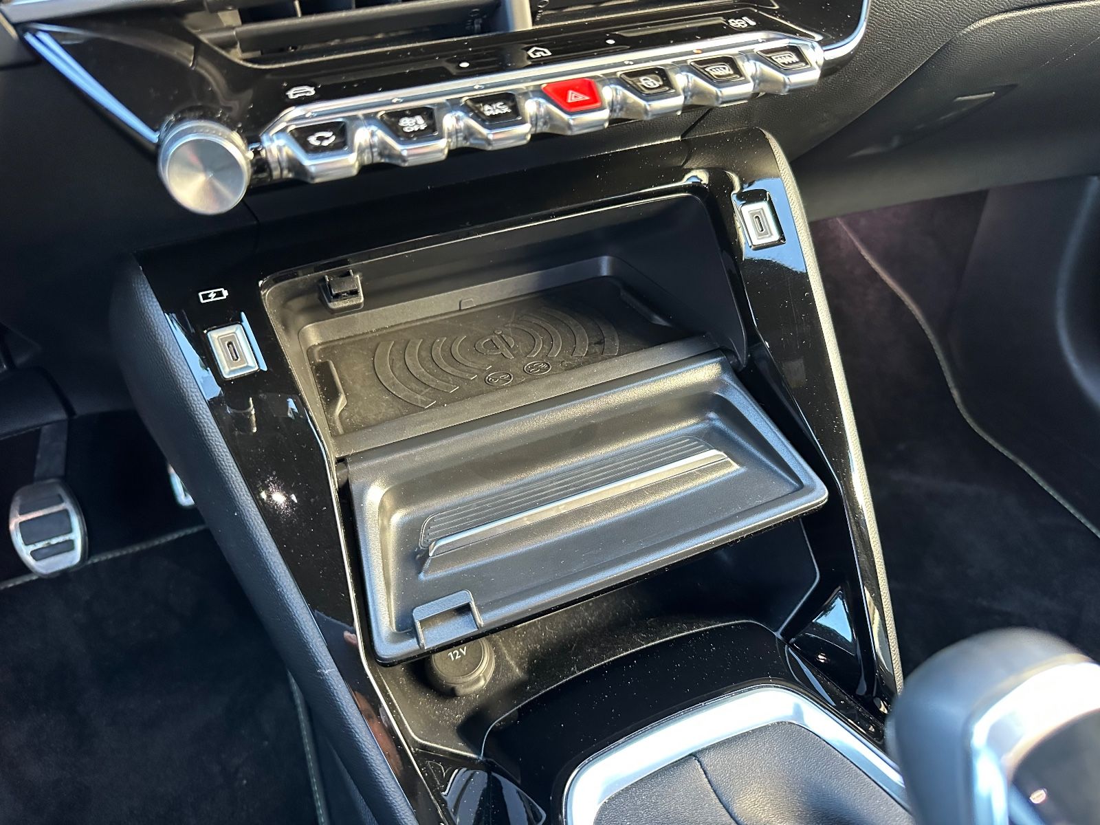 Fahrzeugabbildung Peugeot 208 GT PureTech 100 Navi/LED/ 360°Kamera/Keyless