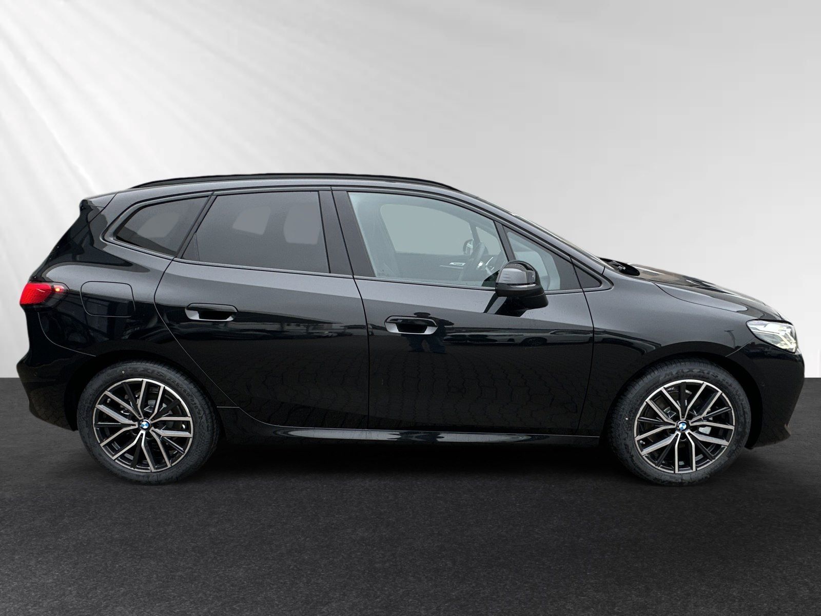 BMW 218 Active Tourer - Bild 2