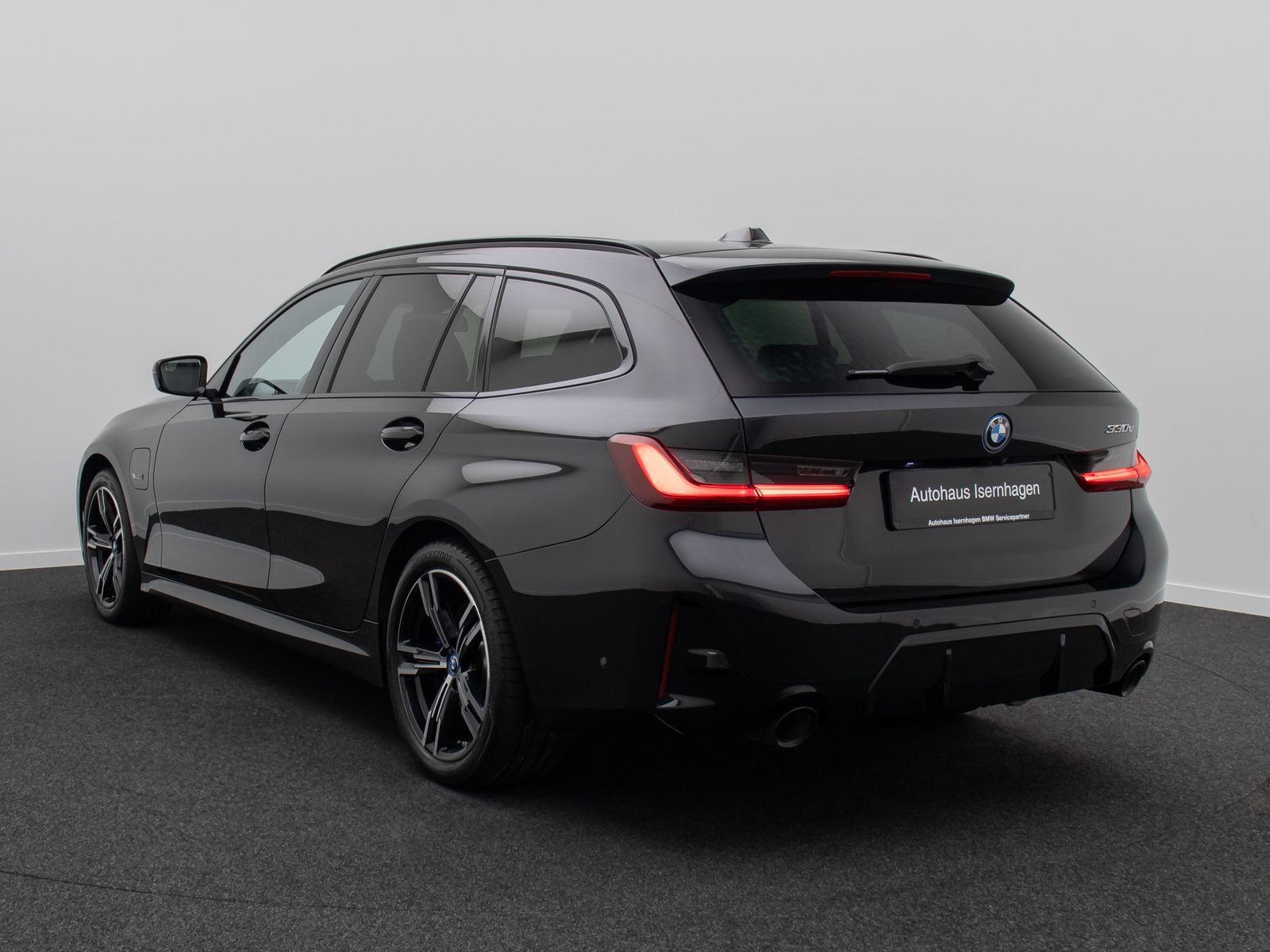 Fahrzeugabbildung BMW 330e M Sport HUD Kamera HiFi DAB Komfort Alarm
