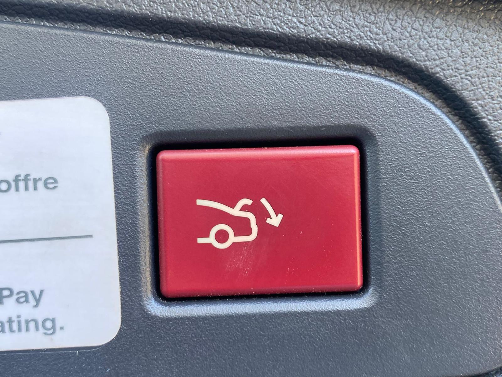 Peugeot 508 2015 — photo 13