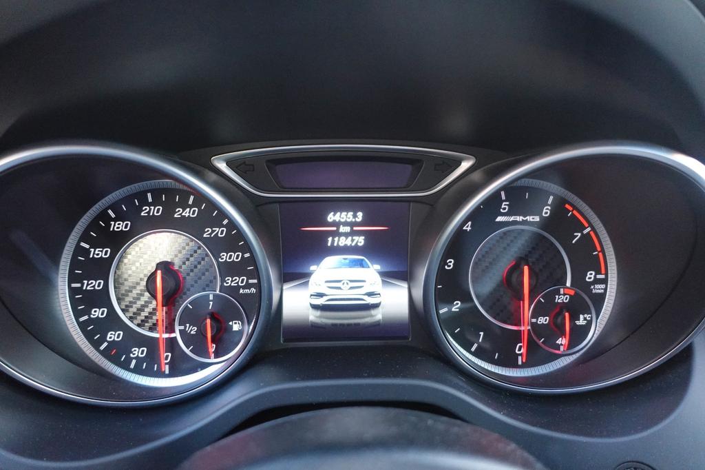 Mercedes-Benz CLA 45 AMG Shooting Brake