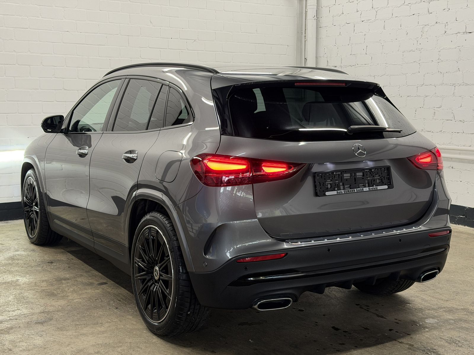 Mercedes-Benz GLA 220 d 4MAMG Line Premium Pano foto 5