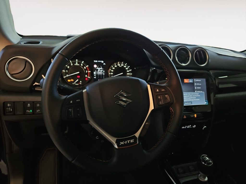 Fahrzeugabbildung Suzuki Vitara 1.4 Hybrid Allrad Comfort+ X-ITE