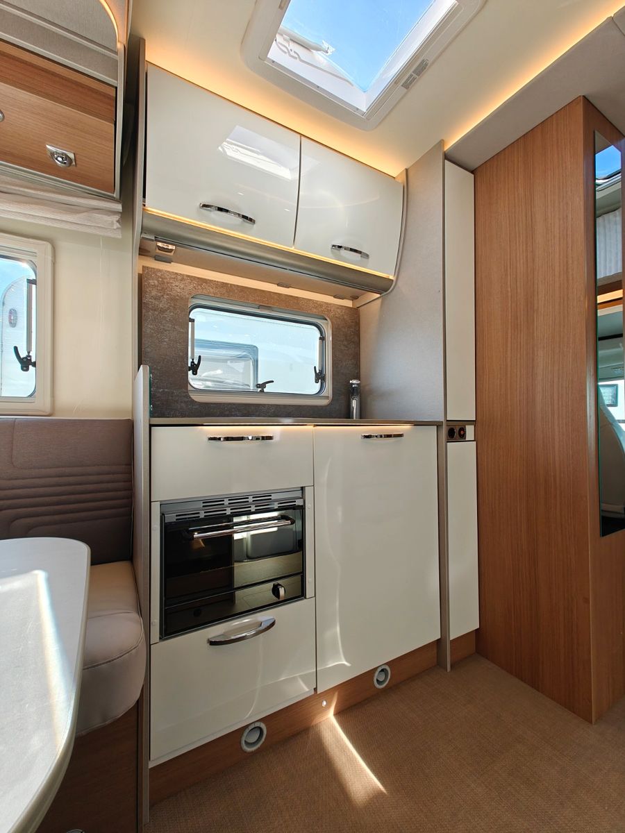 Fahrzeugabbildung Bürstner Lyseo TD Gallery 649 G Harmony Line - Backofen!