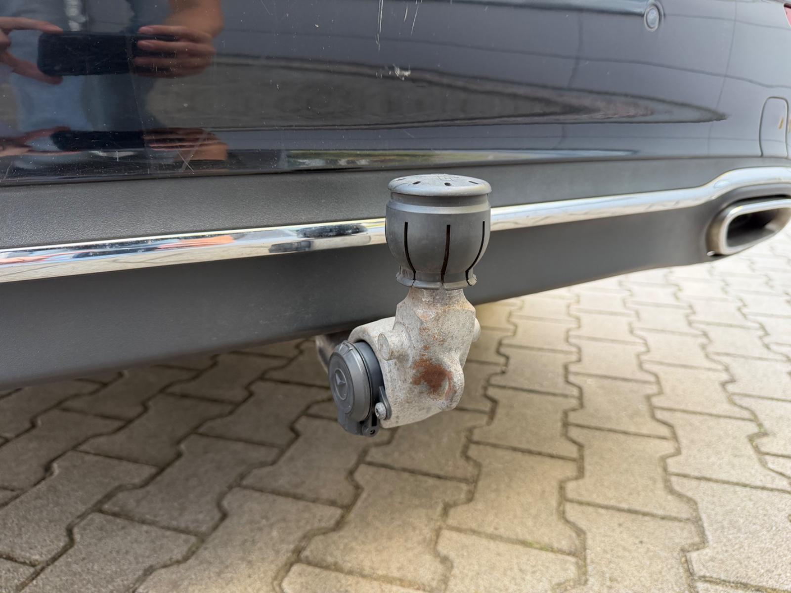Mercedes-Benz E 220 d/AUTOMATIK/LED/LEDER/SHZ/NAVI/KAMERA