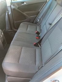 Volkswagen Tiguan - 9