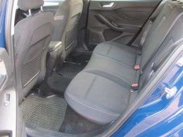 Ford Focus - 10