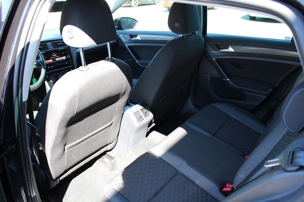 Fahrzeugabbildung Volkswagen Golf VII 1.0 TSI Join *Navi*SHZ*Ganzjahresreifen