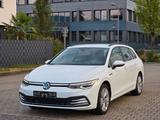 Volkswagen Golf VIII 2.0 TDI DSG IQ-Light/StHz/ACC/Massage
