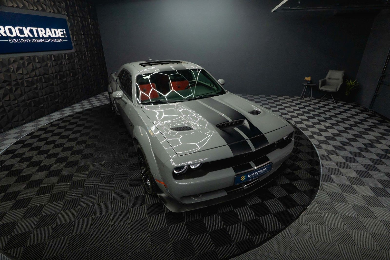 Fahrzeugabbildung Dodge Challenger 6.4 V8 SRT 392 R/T SCAT PACK WIDEBODY