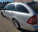 Mercedes-Benz C 180 KOMPRESSOR T AVANTGARDE  SPORT Edition - Mercedes-Benz C 180: Kompressor Avantgarde