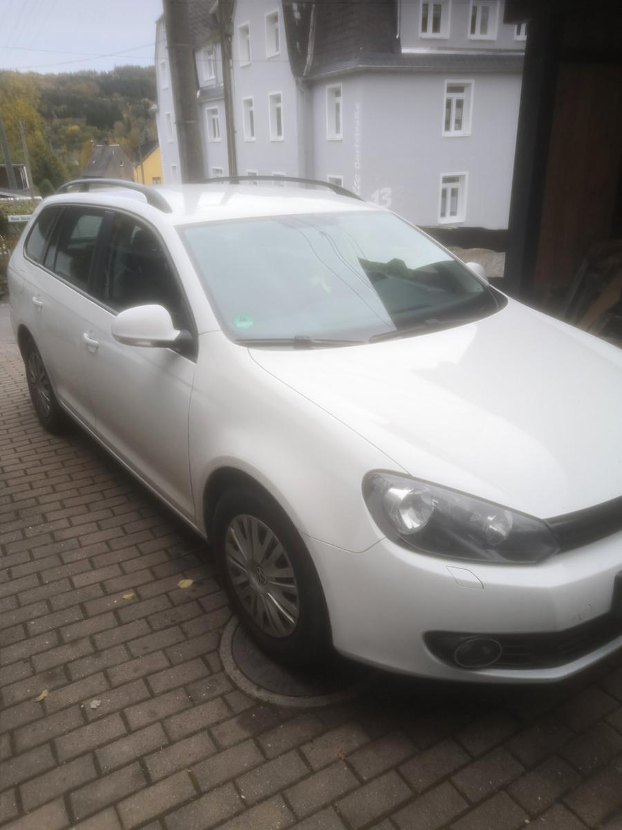 Volkswagen Golf 2012 — вигляд ззаду