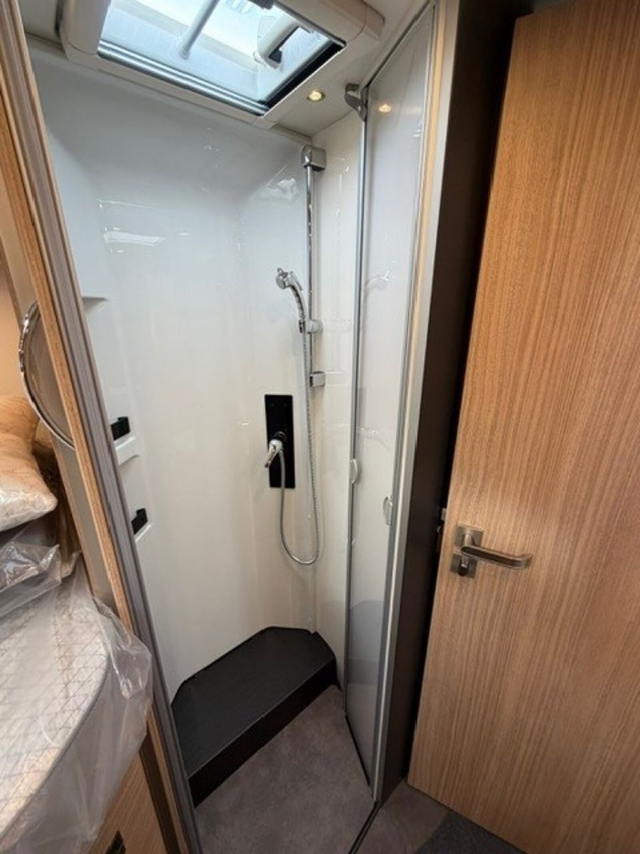 Fahrzeugabbildung Malibu I 450 RB LE comfort Fiat Kein Hubbett Teilleder