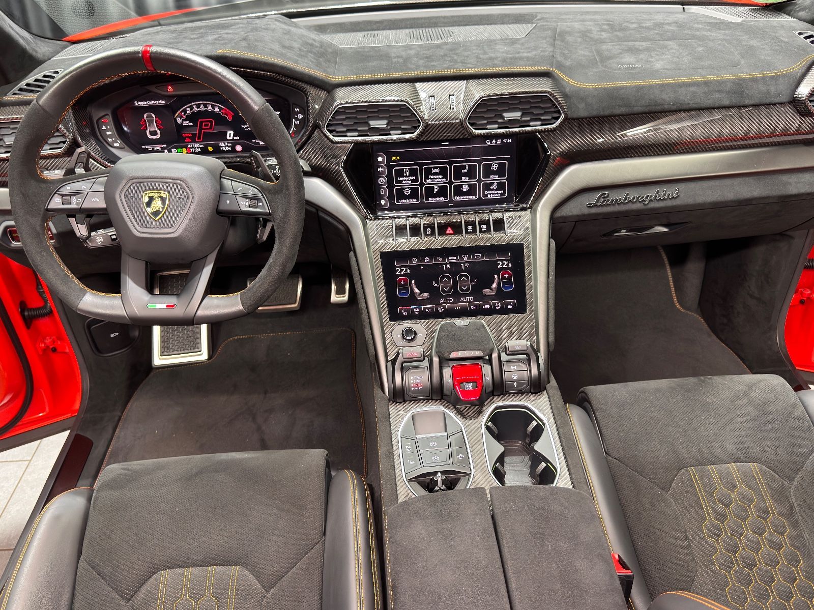 Fahrzeugabbildung Lamborghini Urus Performante|FULL-CARBON|AKRAPOVIC|MASSAGE|