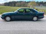 Mercedes-Benz E 320 4MATIC ELEGANCE Elegance - Mercedes-Benz E 320: Matic
