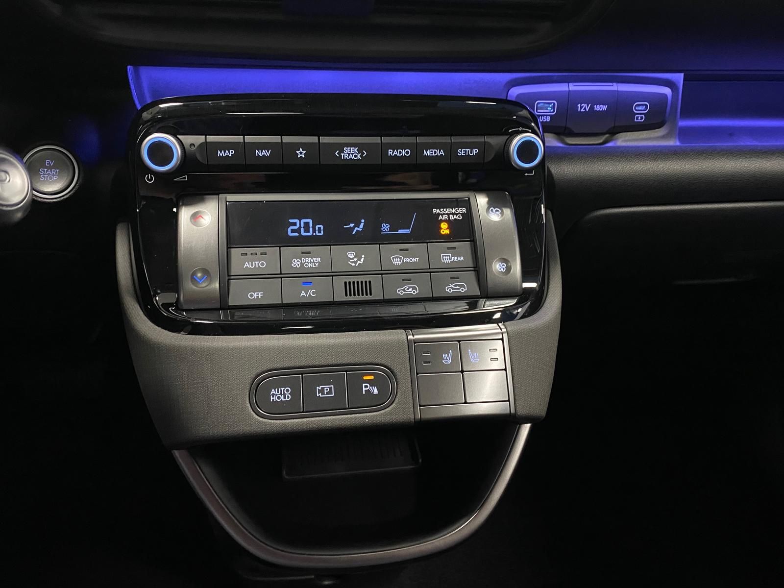 Fahrzeugabbildung Hyundai INSTER Elektro 85 kW APP+KLIMA+ACC+KAMERA+17"Alu