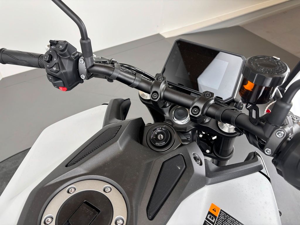 Fahrzeugabbildung Yamaha MT-09 *AKTION: TRANSPORT & SOUND ! *MJ2025