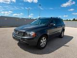 Volvo XC90 2.4 AWD 7 Sitzer, Leder, Klima,... - Volvo XC90 in Lübeck