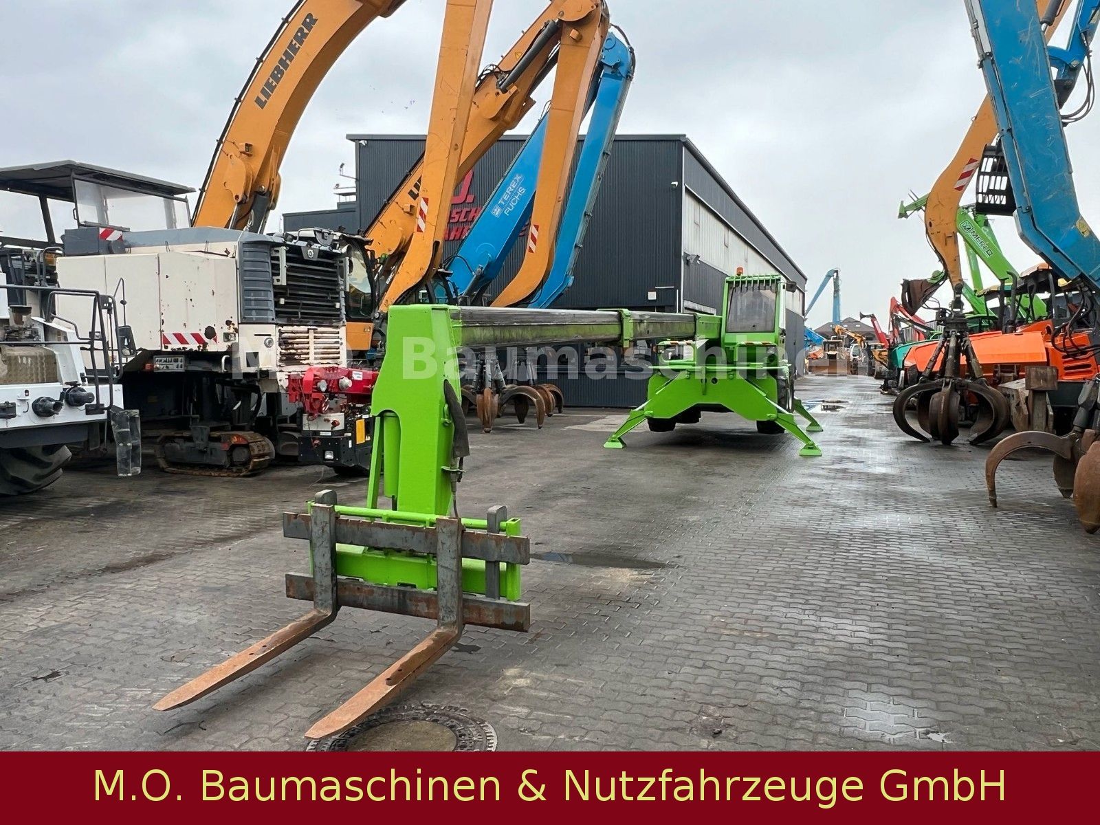 Fahrzeugabbildung Merlo Roto 30.16 EV / Palettengabel / SW /